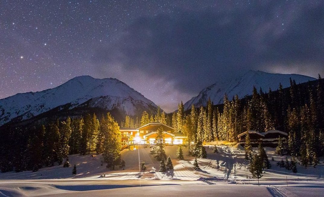 10 Romantic Getaways to Celebrate Valentine’s Day in Alberta