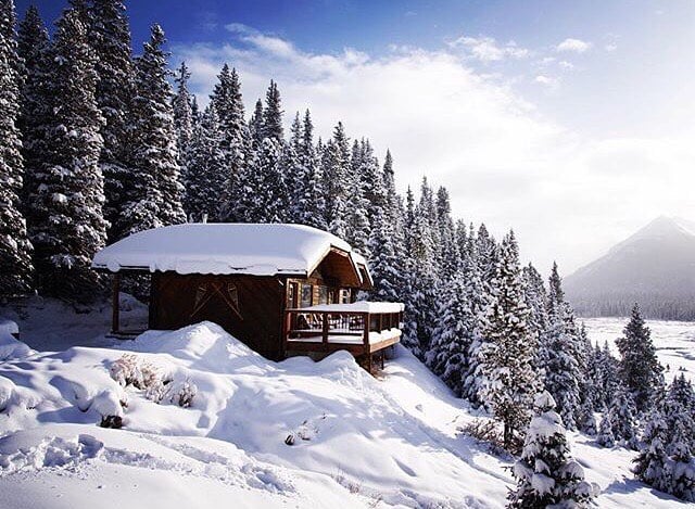 13 Romantic Getaways to Celebrate Valentine’s Day in Alberta