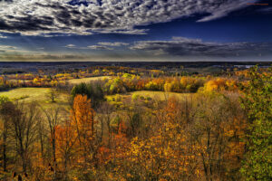 15 Hikes to Enjoy Fall Colours in Toronto and Greater Toronto Area