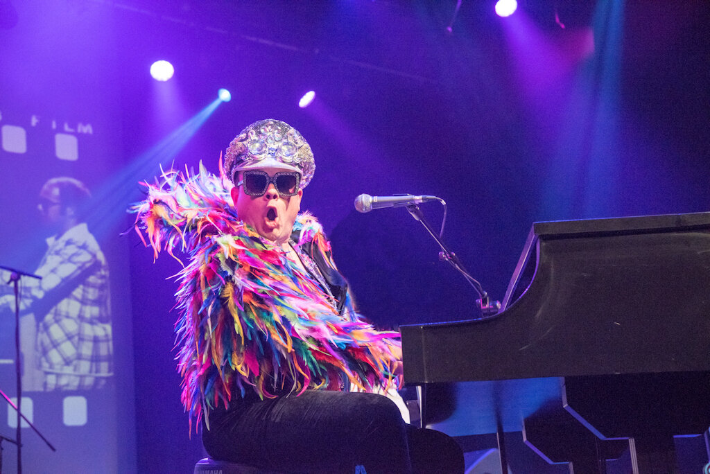 espectro domingo orden The Rocket Man - Elton John Tribute | Centennial Theatre, 2300 Lonsdale Avenue, North Vancouver | To Do Canada espectro domingo orden The Rocket Man - Elton John Tribute | Centennial Theatre, 2300 Lonsdale Avenue, North Vancouver | To Do Canada