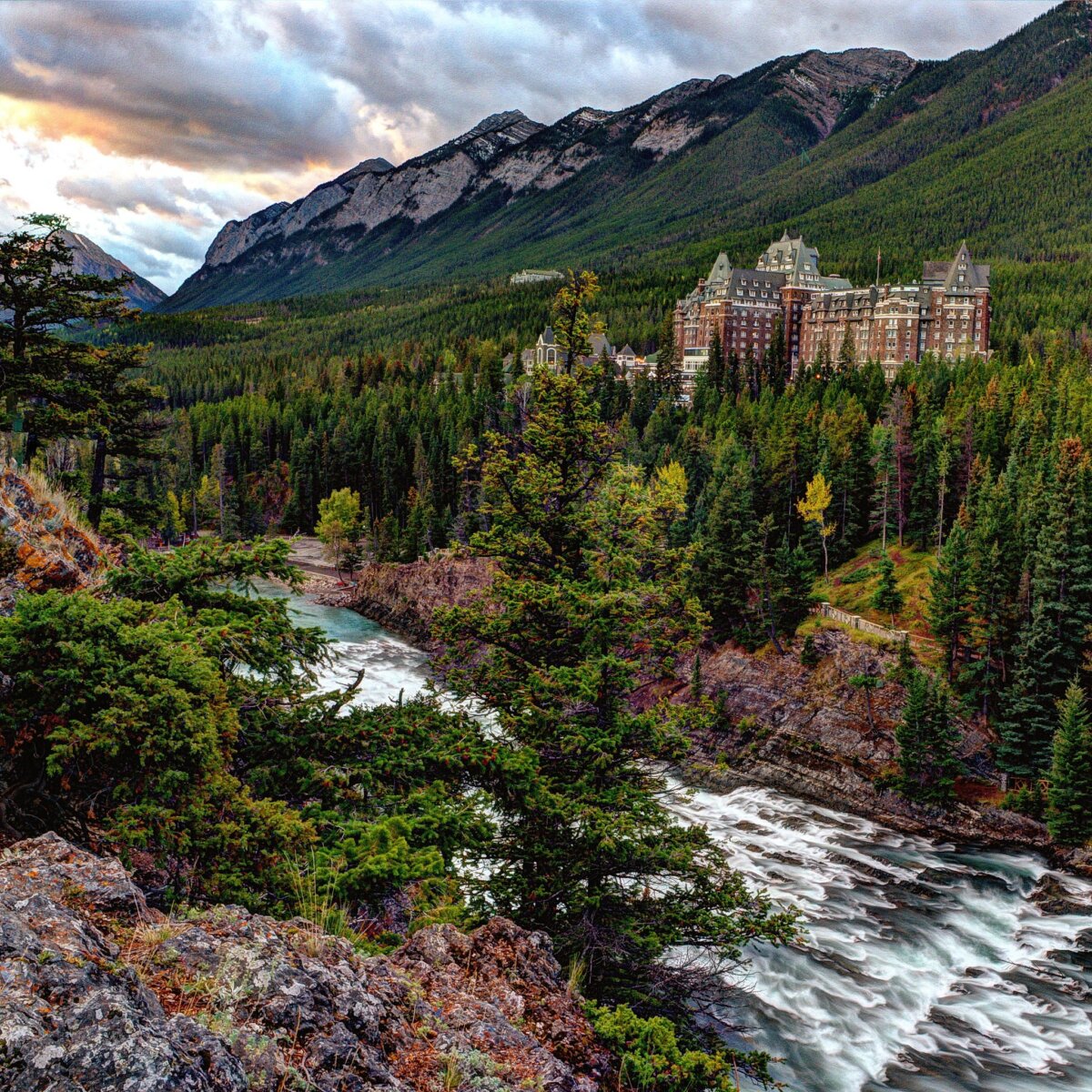 25 Alberta Resorts For a Summer Weekend Getaway