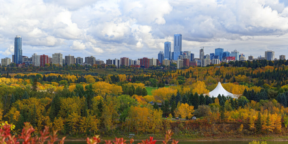25 Date Ideas For This Fall in Edmonton