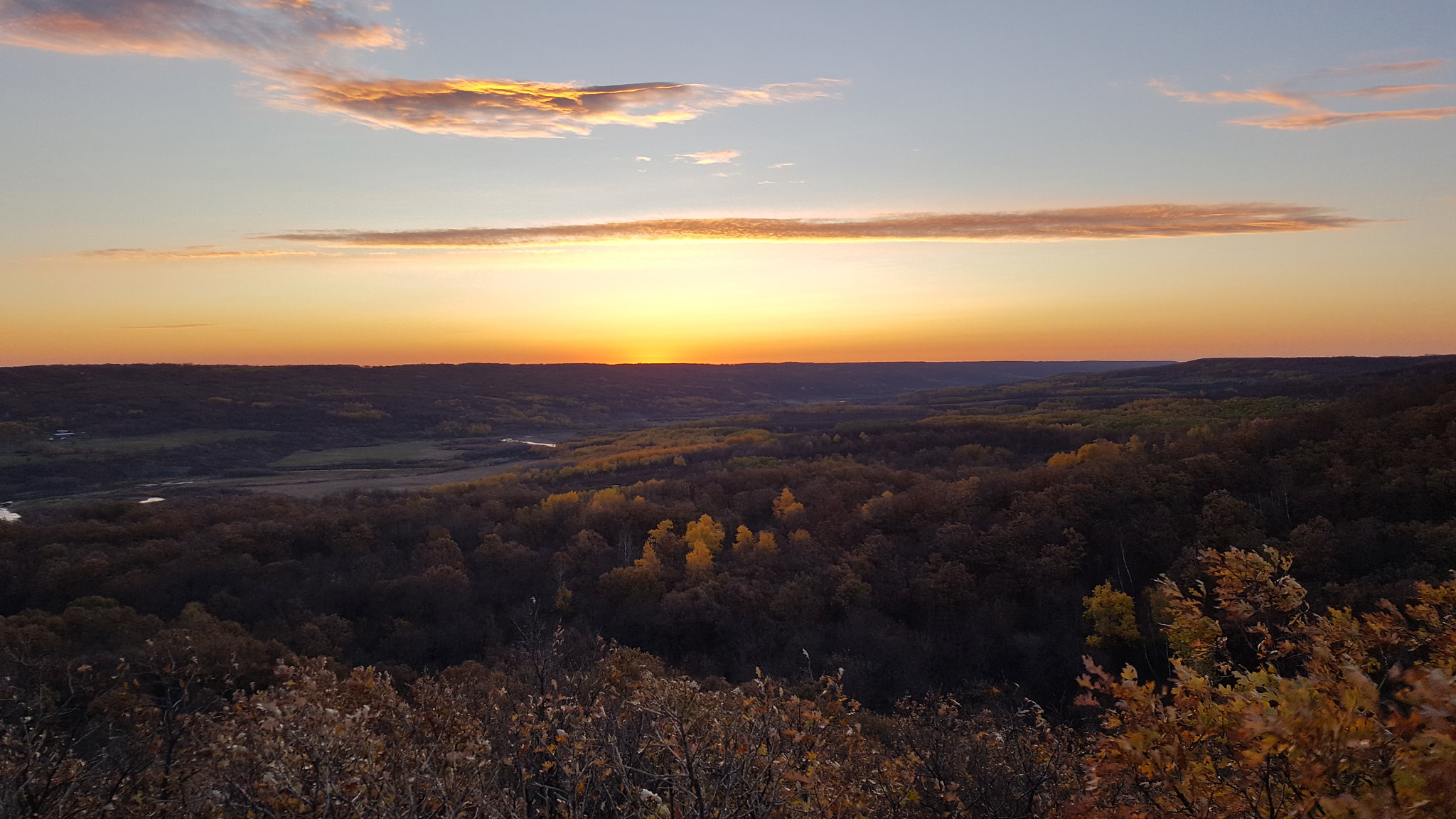 Pembina Valley Hiking Trails Top Things To Do At Pembina Valley Provincial Park | To Do Canada