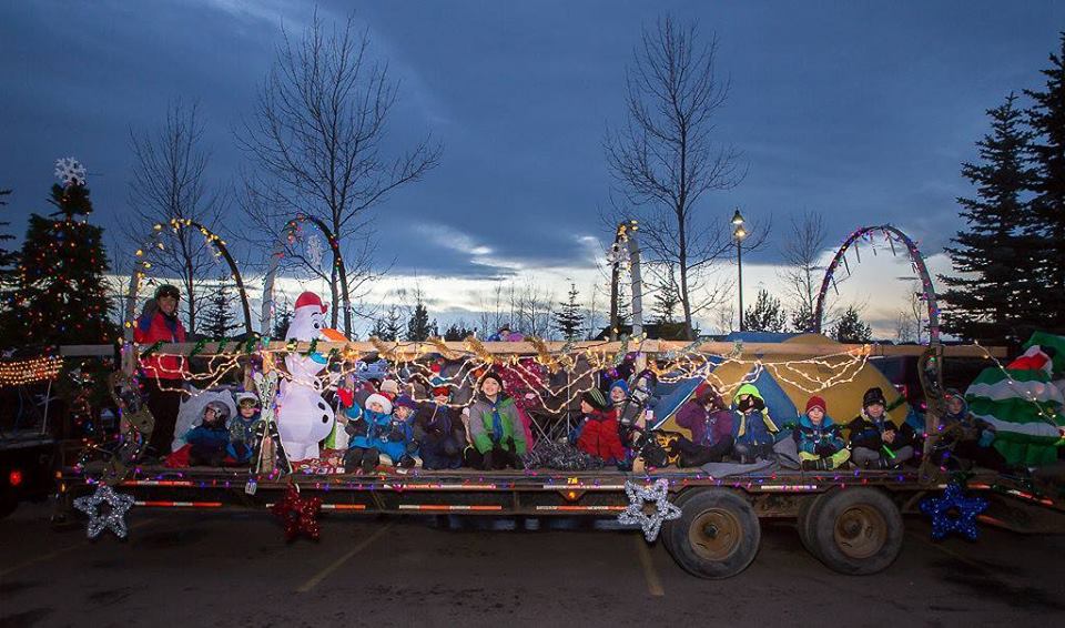 auburn bay parade of lights auburn bay calgary to do auburn parade of lights