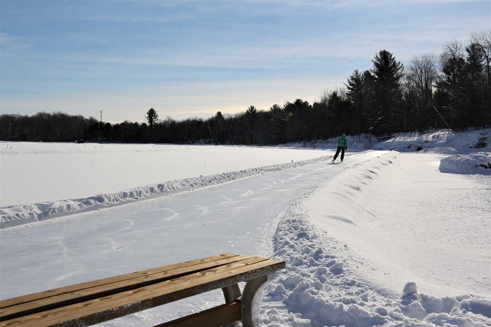 25+ Coolest Outdoor Ice Skating Trails in Ontario