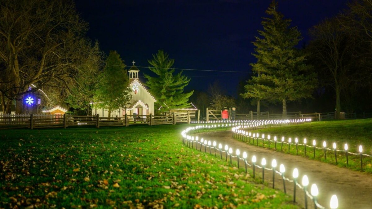 2023 Christmas in Niagara Falls Region Parades, Concerts, Holiday Theatre & Events