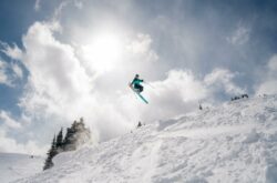 17 Bucket List Winter Adventures in Alberta