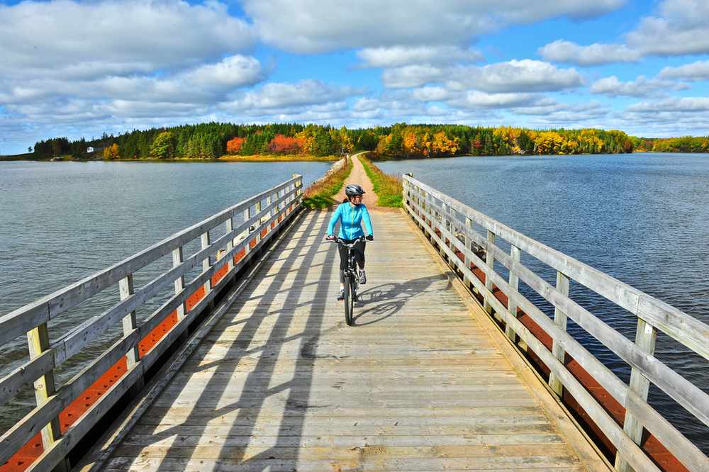 luxury bike tours canada