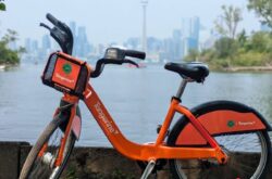 Tangerine and Bike Share Toronto Launch $40 Weekly Pass for Summer Riders