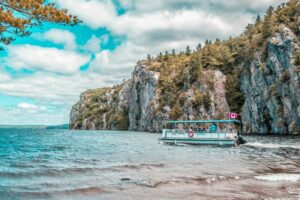 Bon Echo Boat Tour: See Pictographs on Massive Mazinaw Rock and Hike Scenic Cliff Top Trail