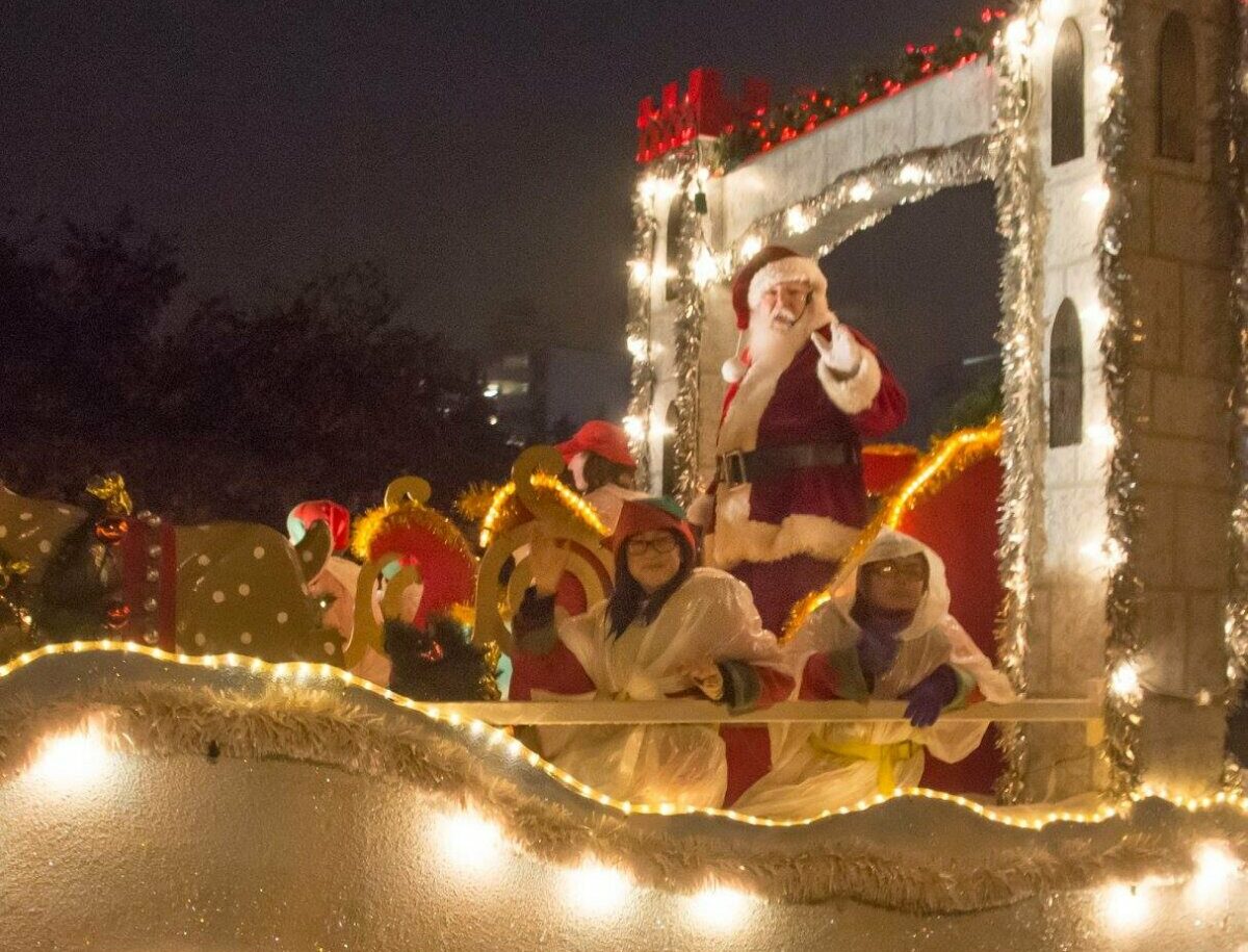 Nov 17 & 18 Brampton Santa Claus Parade and Tree Lighting Festival