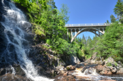 Explore Cataracts Provincial Park: Waterfalls, Hidden Gorge, and Newfoundland’s Oldest Arch Bridge