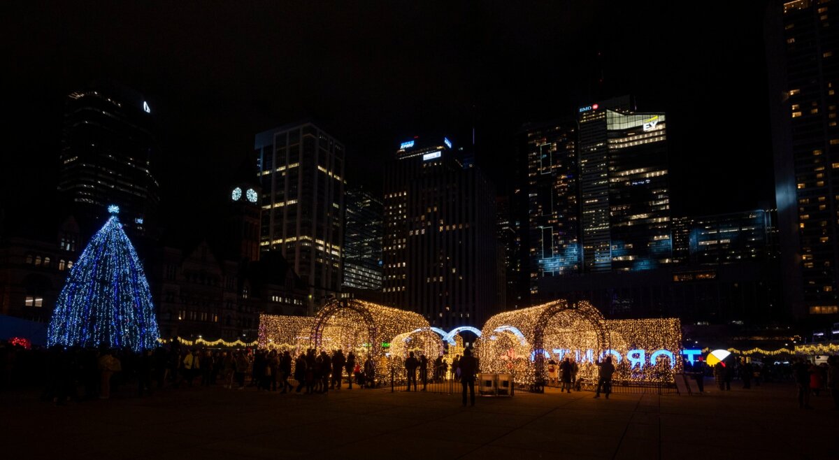 Glen Avenue Christmas Garden 2022 Places To See Christmas / Holiday Light Displays In Toronto & Gta
