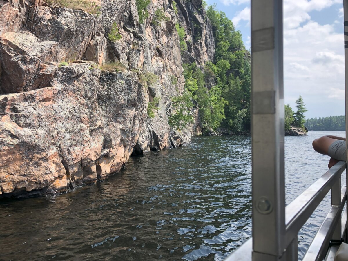 Cliff Top Trail & Scenic Lookouts Climb to the Top of Mazinaw Rock at Bon Echo Provincial Park