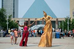 Edmonton International Street Performers Festival