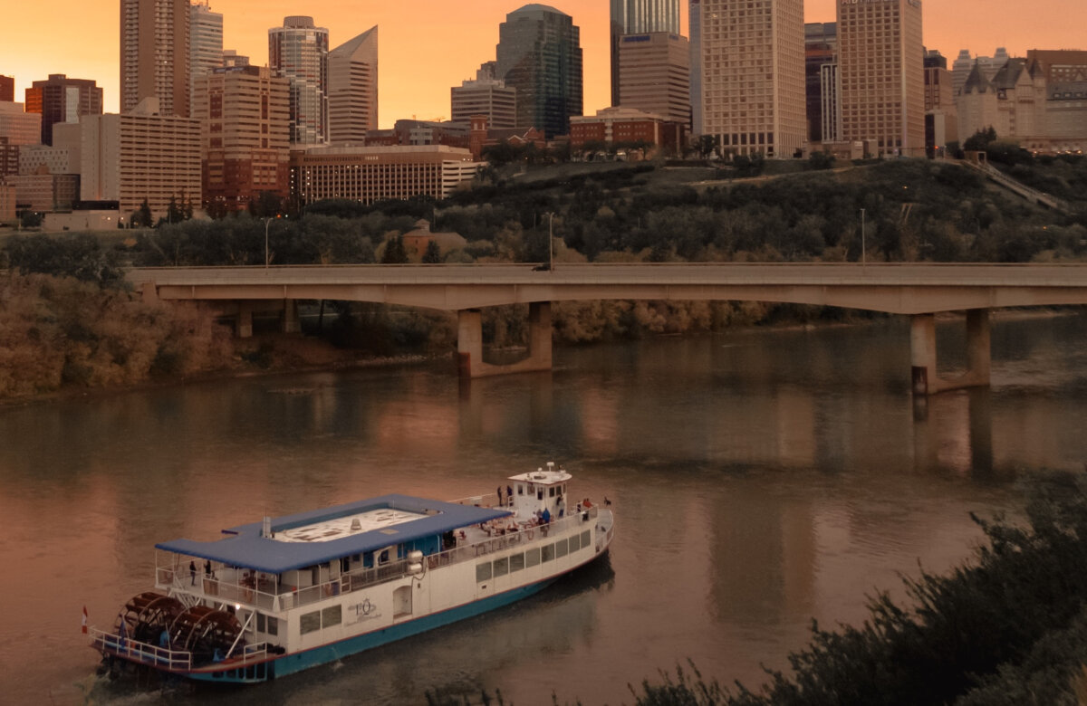 Edmonton Queen Riverboat is Back For 2024 Season Fireworks, Brunch, Dinner & Sightseeing