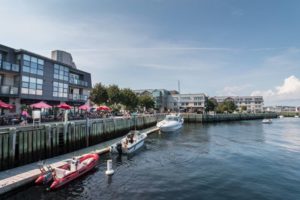 Top 25 Communities in Canada 2021 According to Maclean's