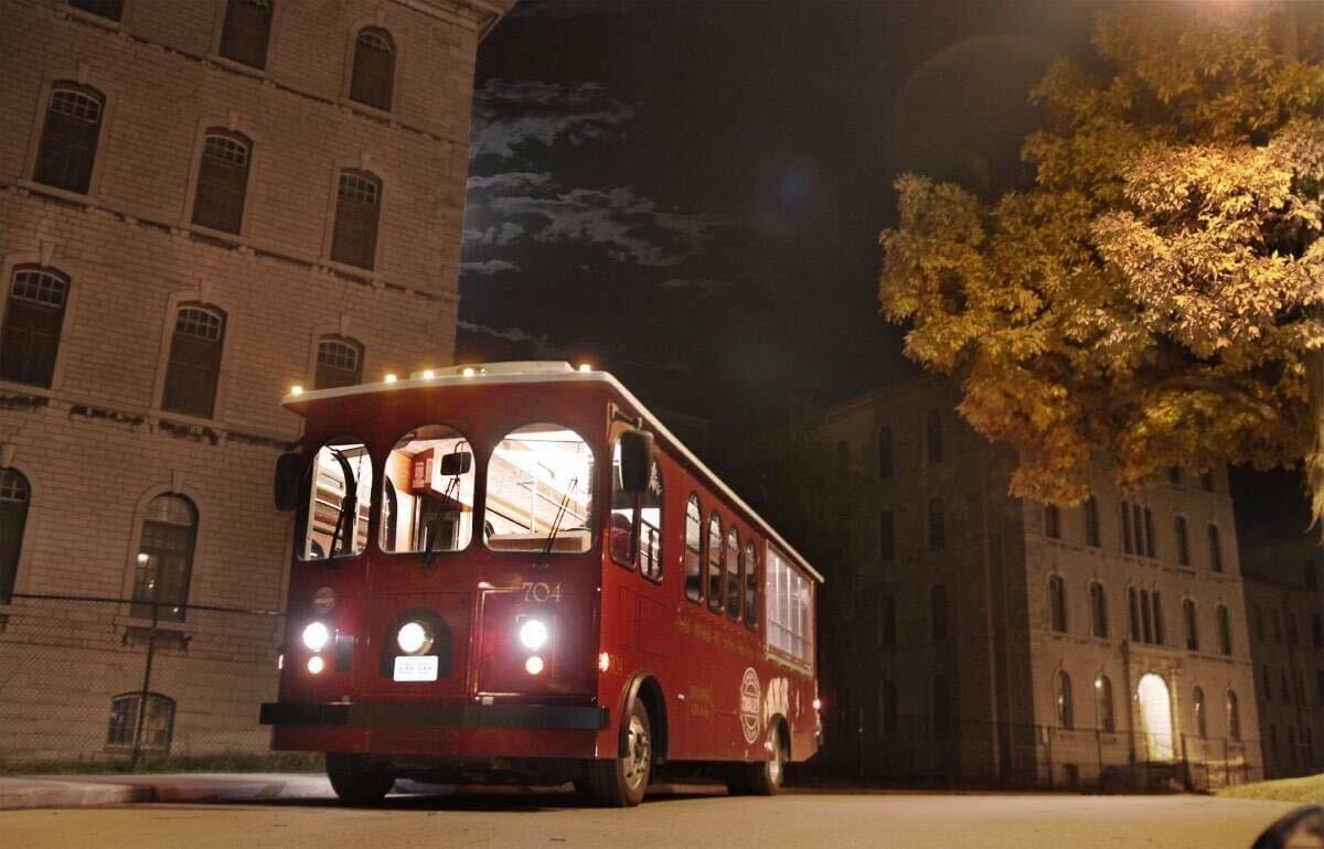 Kingston Trolley Tours Will Take You Through Some of Ontario’s