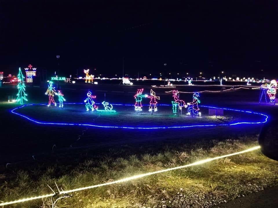 Places to See Magical Christmas Lights in Ontario 2023/24 To Do Canada