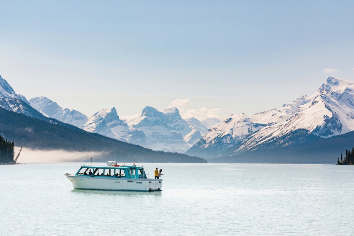 lake cruise canada