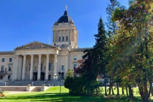 Restaurants, Bars, Swimming Pools, Spas, Tattoo Parlours, Community Centres to Reopen in Manitoba on June 1