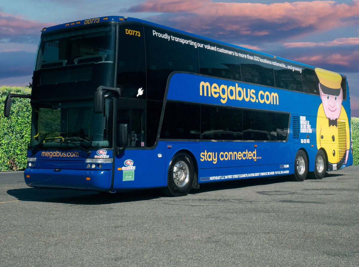 megabus travel from canada to us