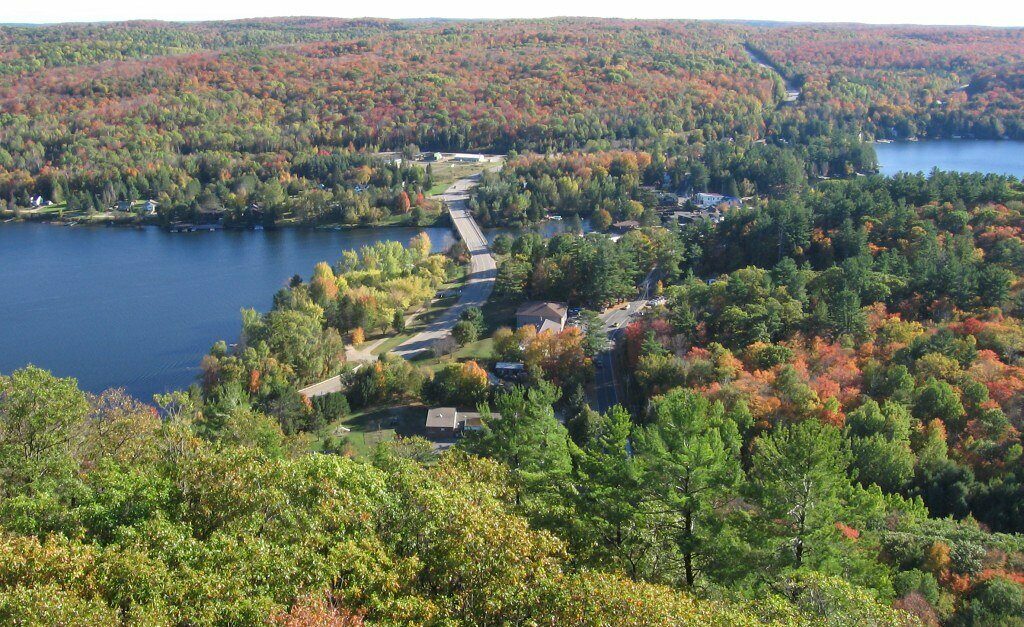 Ontario Road Trip - Explore Lake of Bays on a Scenic Drive