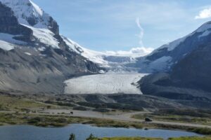 5 Ways to Explore Columbia Icefields and Athabasca Glacier on the Icefields Parkway