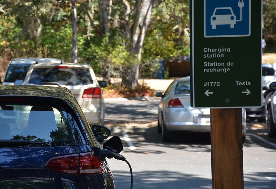 Electric Vehicle Charging Stations Now Available at 28 Parks Canada