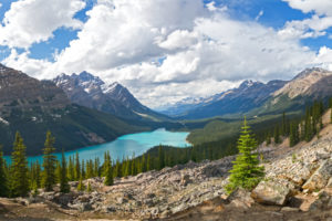 15 Must-Visit Lakes in Alberta