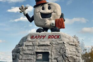 Roadside Attractions For a Road Trip in Manitoba