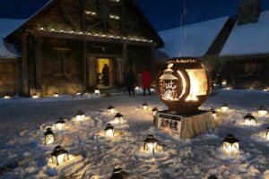 Ontario Places to Go to Enjoy Candlelight Strolls During 2025 Holiday Season