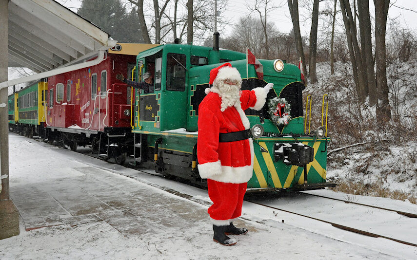 Santa Treats Train Rides
