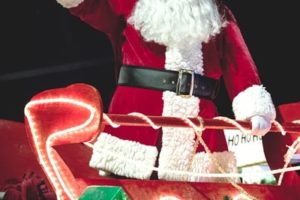 10 Santa Claus Parades & Events in Manitoba