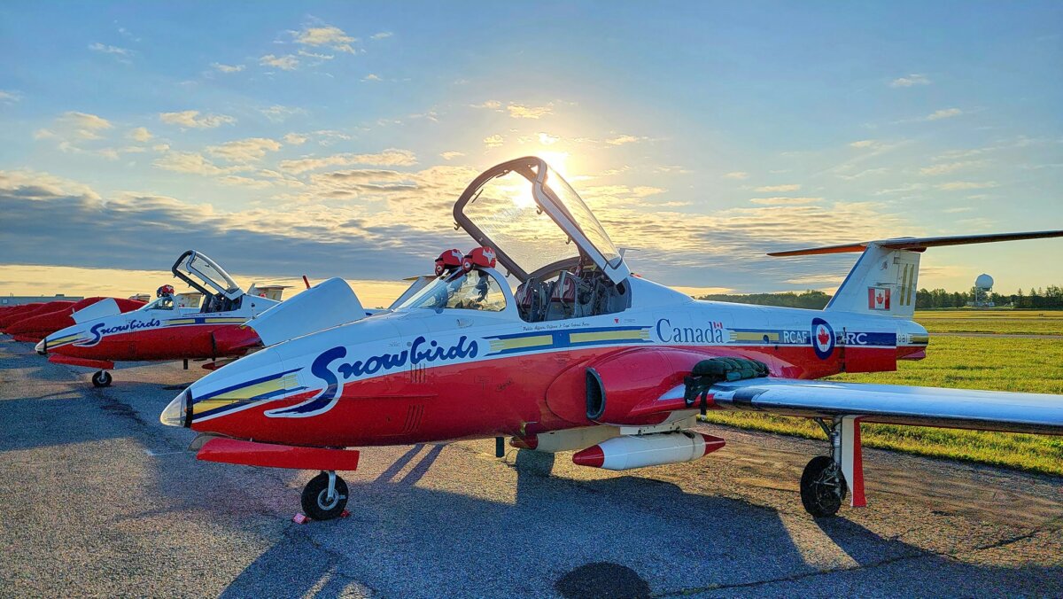 Canadian Forces Snowbirds CF 18 Demo Team In Stratford Today For Airshow canadian-forces-snowbirds-cf-18-demo-team-in-stratford-today-for-airshow