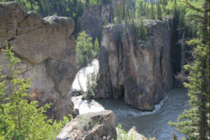 Sulphur Gates: Discover the Enchanting Trails and Stunning Scenery at Alberta's Hidden Jewel