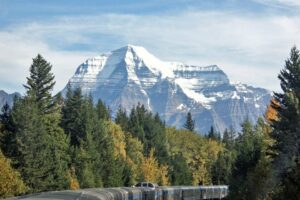 Alberta Train Tours For Spectacular Fall Colours & Spooky Adventures - 2026