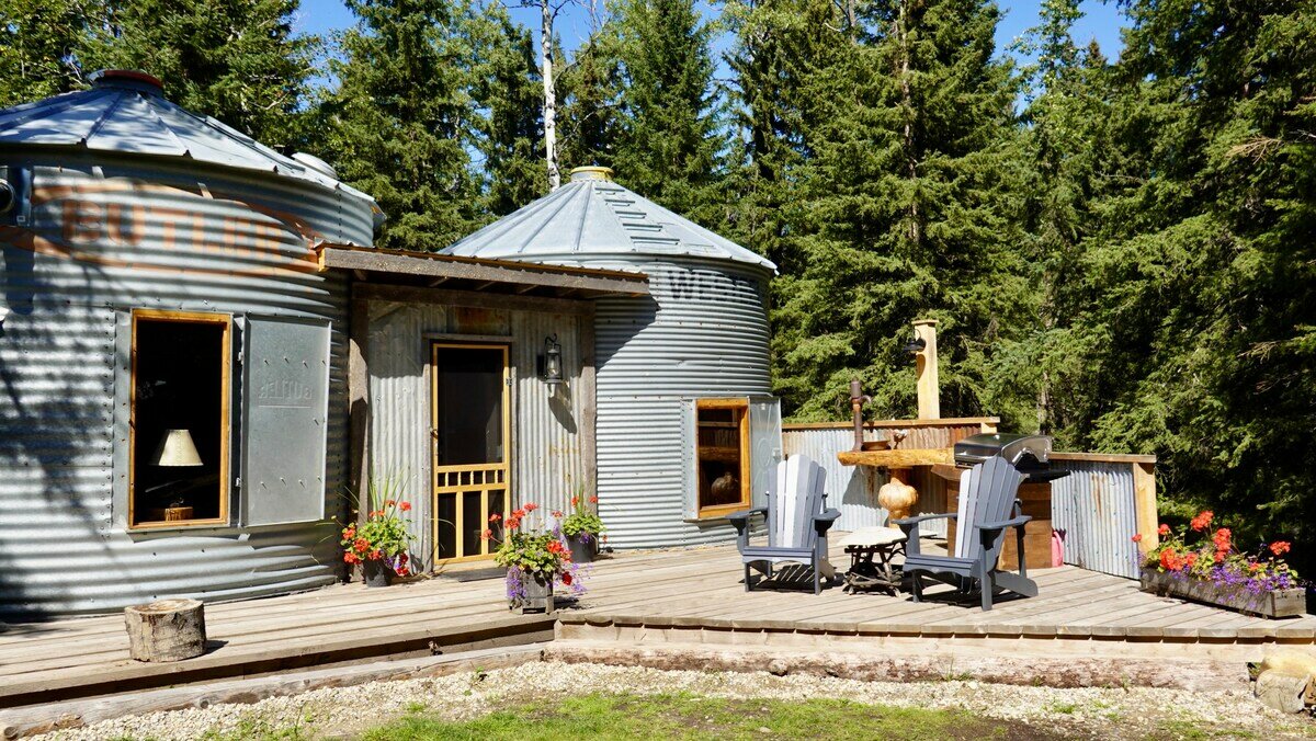 7 Getaways for This Weekend in Alberta April 29 to May 1