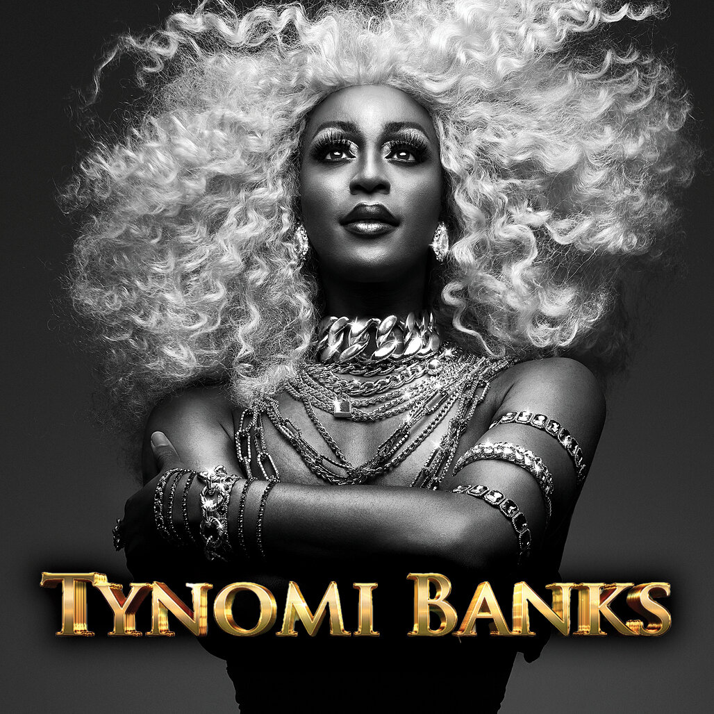 tynomi-banks-live