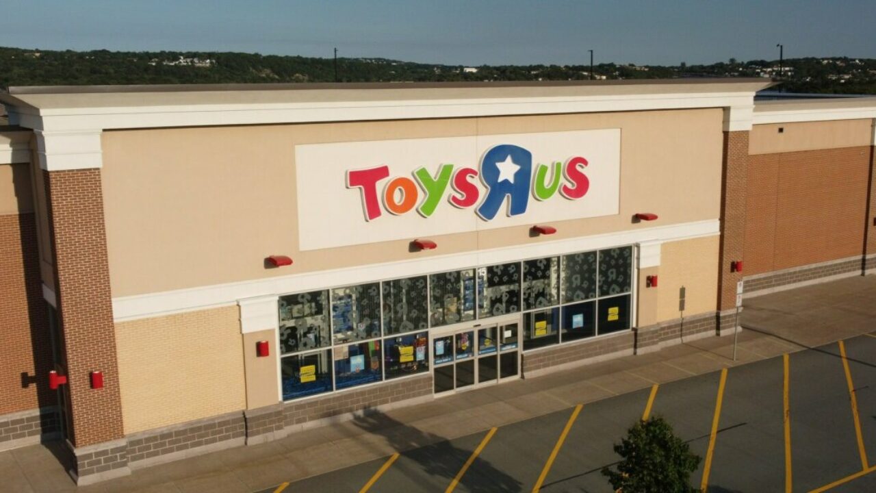 Toys r us victoria park outlet and lawrence