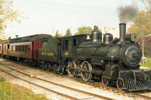 South Simcoe Railway: Take a Historic Scenic Train Tour Through Beeton Creek Valley Near Toronto