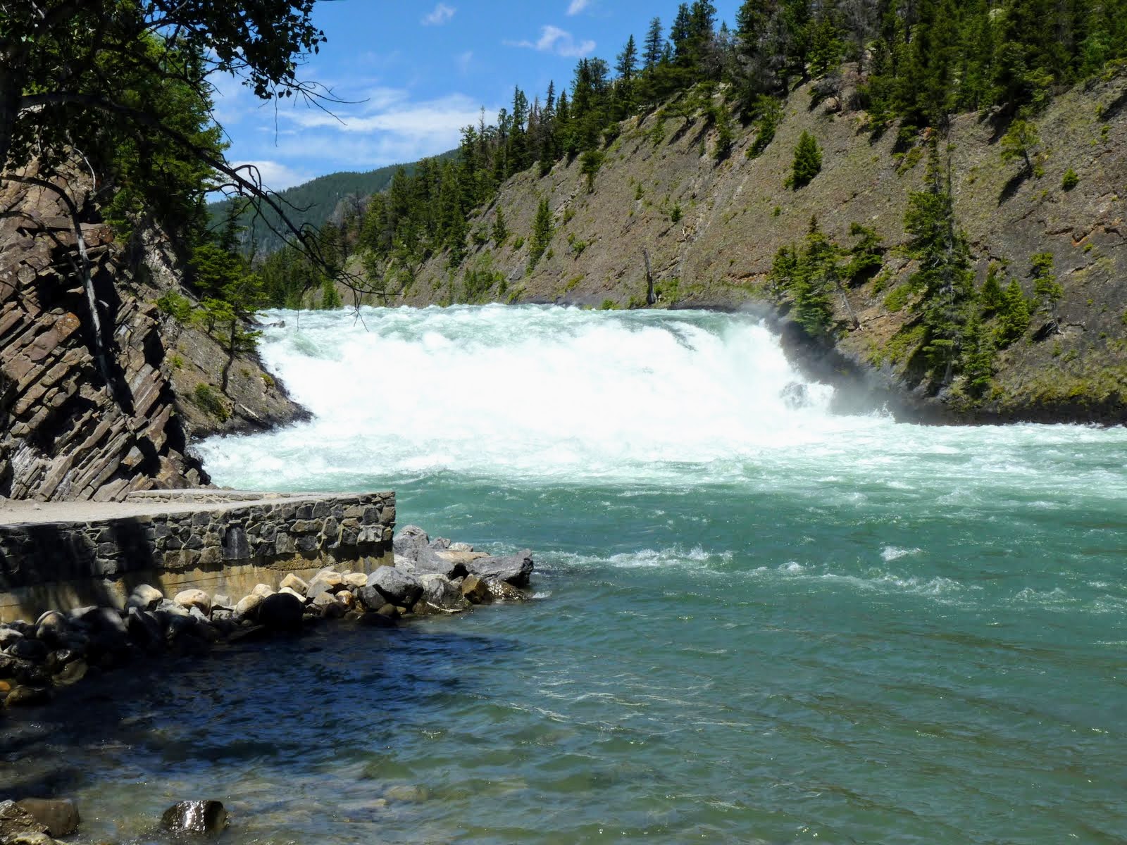 25 Day Trip Waterfall Hikes from Calgary
