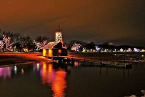 DeClute Light Up The Beach