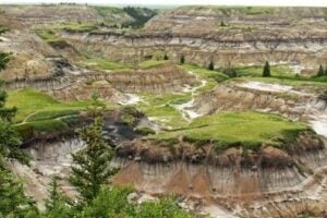 Top Things to Do in Canadian Badlands - Drumheller to Brooks