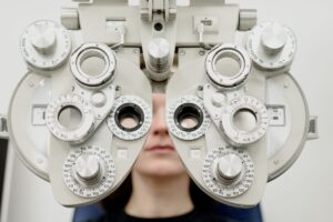 Albertans Can Soon Get Certain Eye Surgeries at Their Optometrist's Office