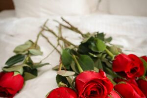 Hotels Offering Valentine’s Day Staycation Packages in and Around Toronto