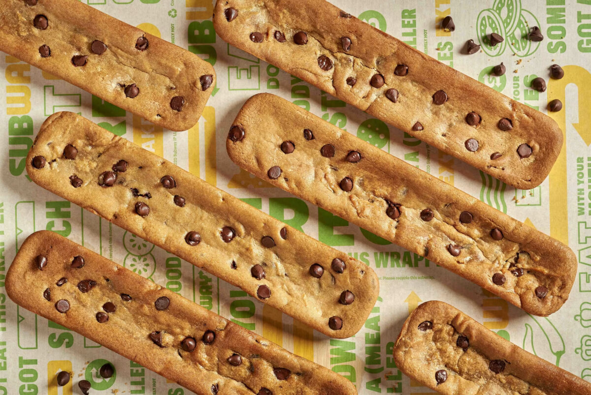 Subway Canada Launches Footlong Chocolate Chip Cookie For A Limited Time subway-canada-launches-footlong-chocolate-chip-cookie-for-a-limited-time