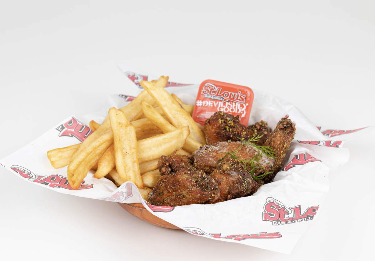 DillLicious Summer Menu St. Louis Bar & Grill Introduces Spicy Dill Wings